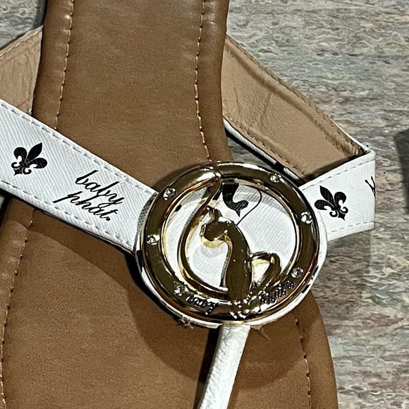 Baby Phat thong sandals with gold color ring and bling - Picture 2 of 12